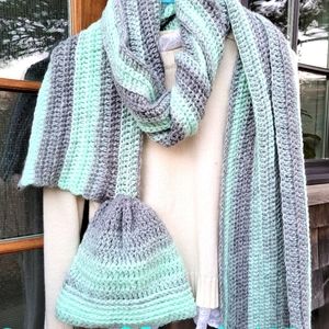 Handmage crochet scarf and beanie